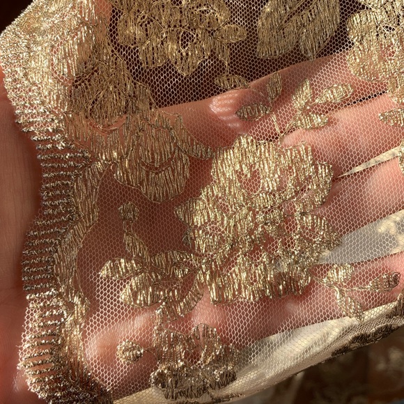 Brand New Gold French Floral Lace 5 Yards - Picture 5 of 5